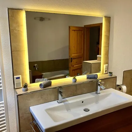 # Premium # Monteur-paradies Baden