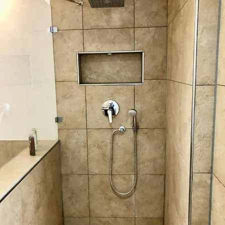 # Premium # Monteur-paradies Baden *